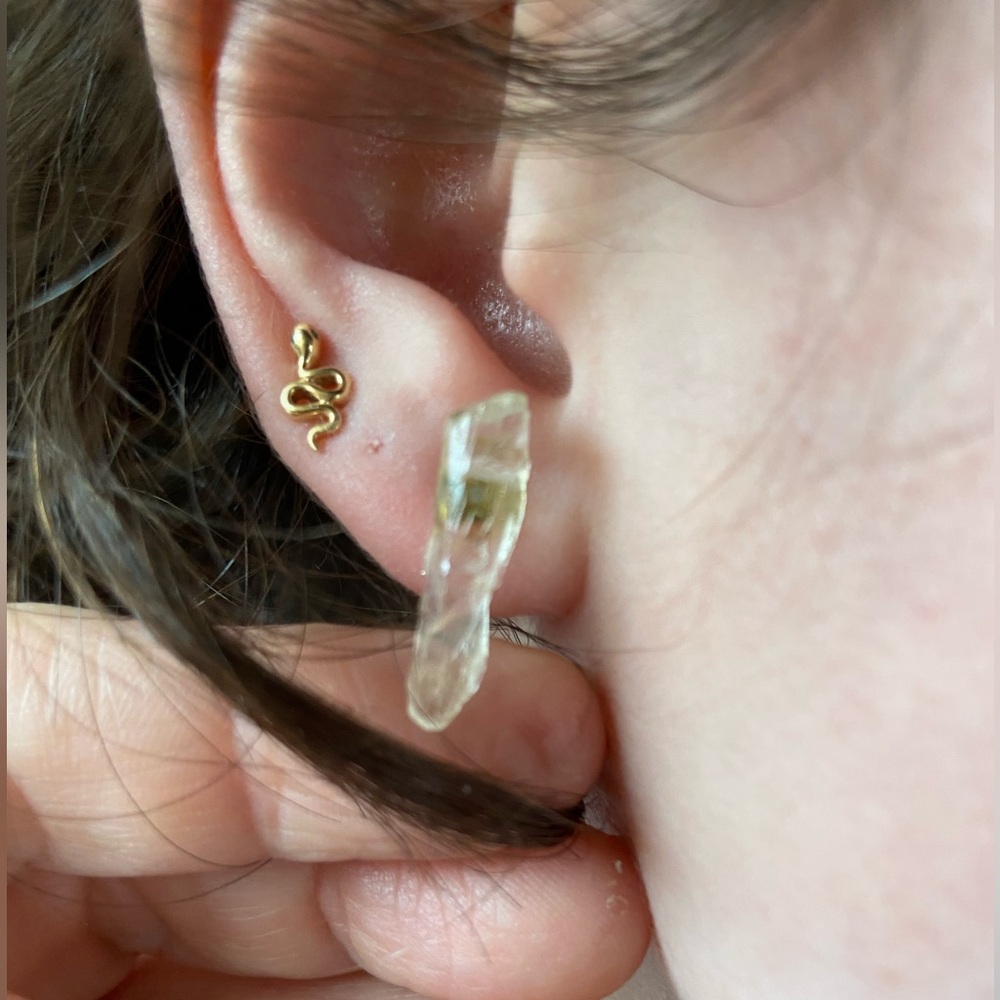 Beautiful Raw Quartz Everyday Earrings - Picture 4 of 5